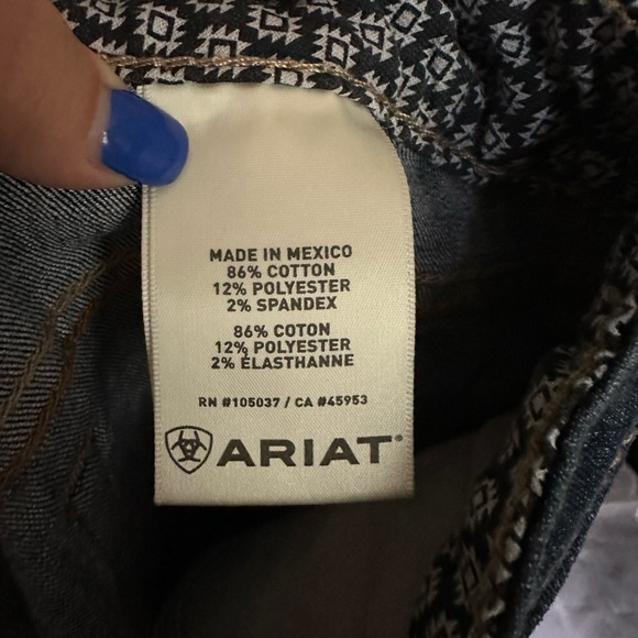 Women’s Ariat Jeans - Picture 3 of 5